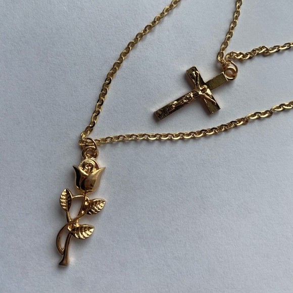 Gold Triple Chain Gold Cross Rose Necklace Set - Picture 2 of 3
